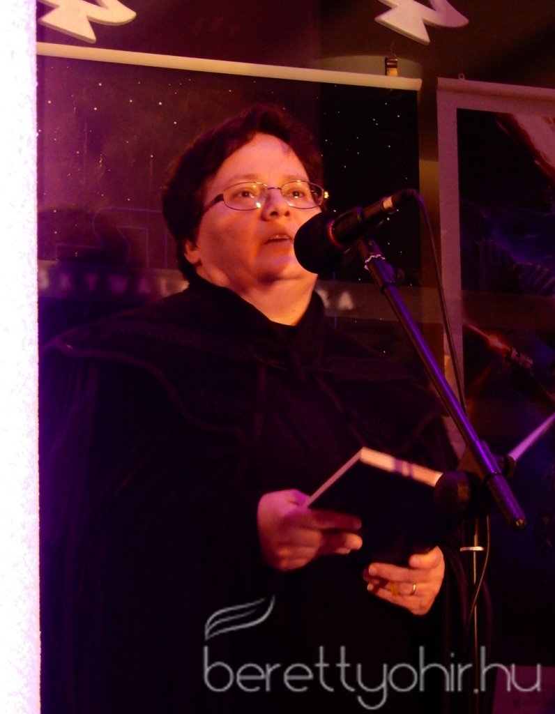 Fellobbant a szeretet lángja is 25